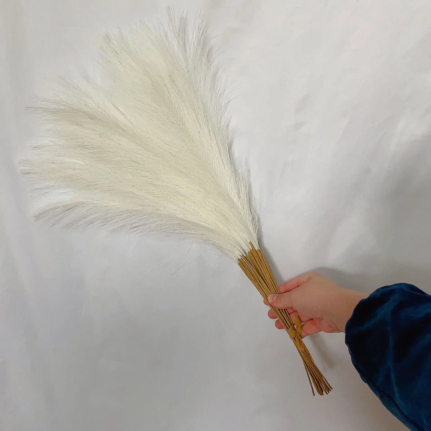 55cm 10pcs Fluffy Pampas Grass – 15 Color Options for Boho Wedding, Party, Home Decor & Artificial Flower Arrangements