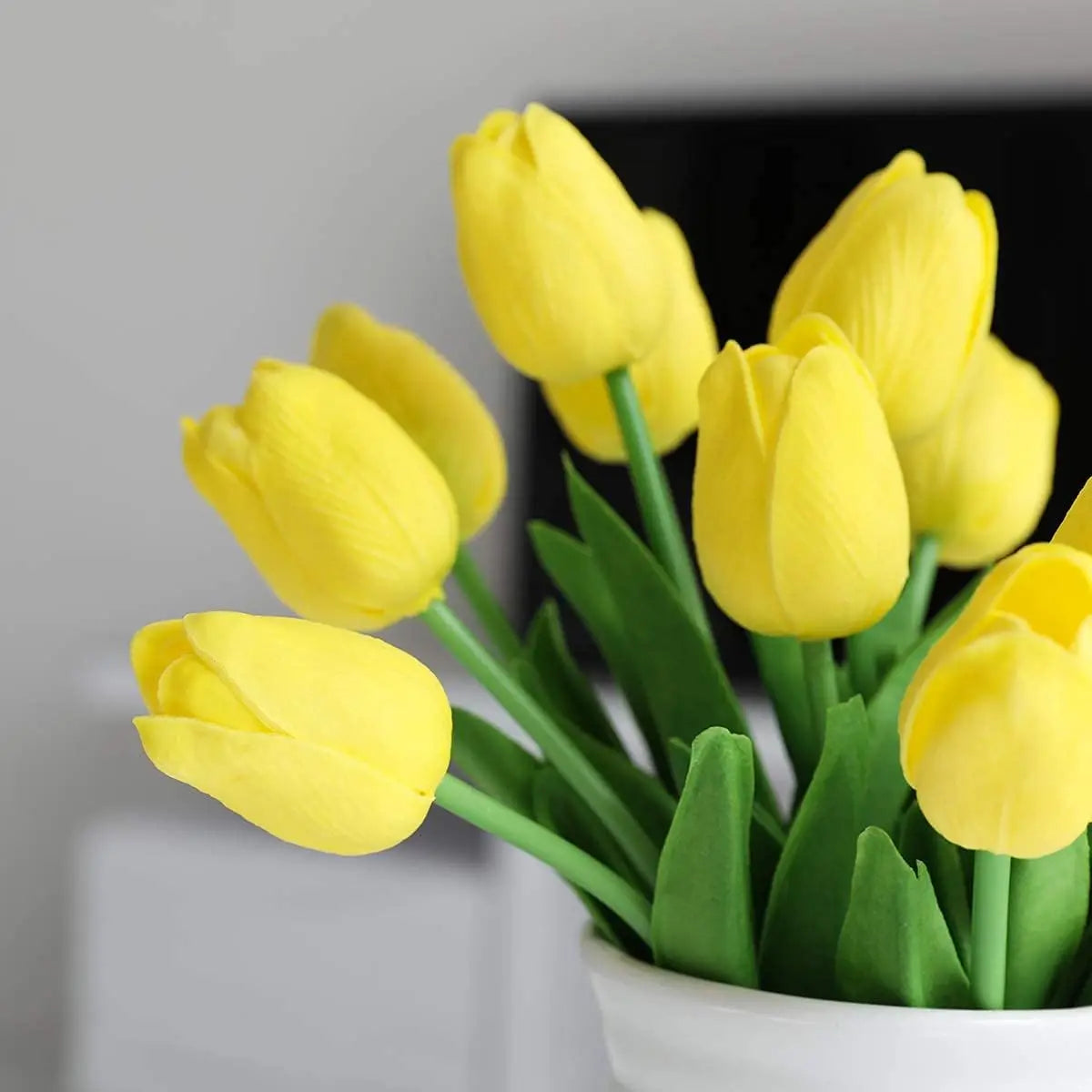 Artificial Real Touch Tulip Bouquet – 8 Color Options for Scrapbooking, Home Decor, Wedding Arches & Mother's Day Gifts