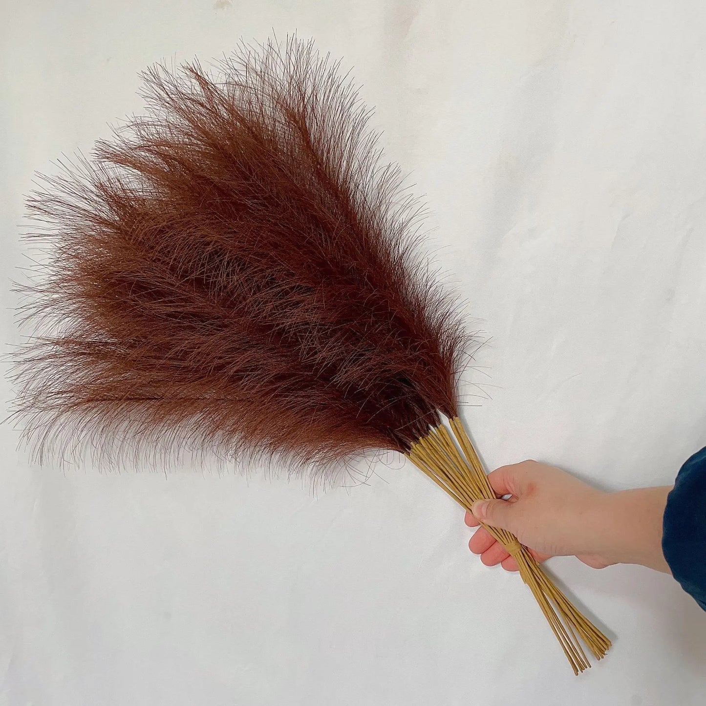 55cm 10pcs Fluffy Pampas Grass – 15 Color Options for Boho Wedding, Party, Home Decor & Artificial Flower Arrangements