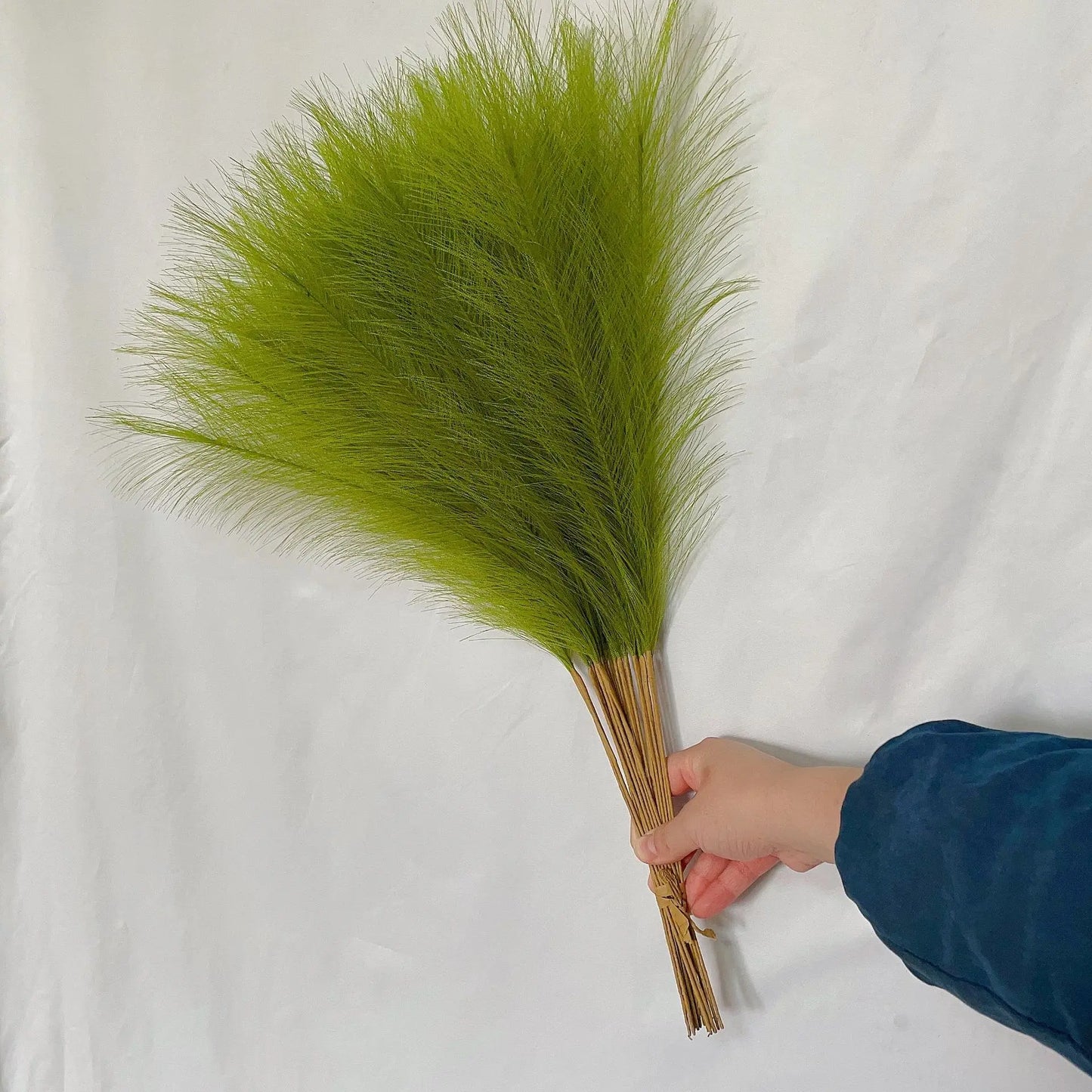 55cm 10pcs Fluffy Pampas Grass – 15 Color Options for Boho Wedding, Party, Home Decor & Artificial Flower Arrangements